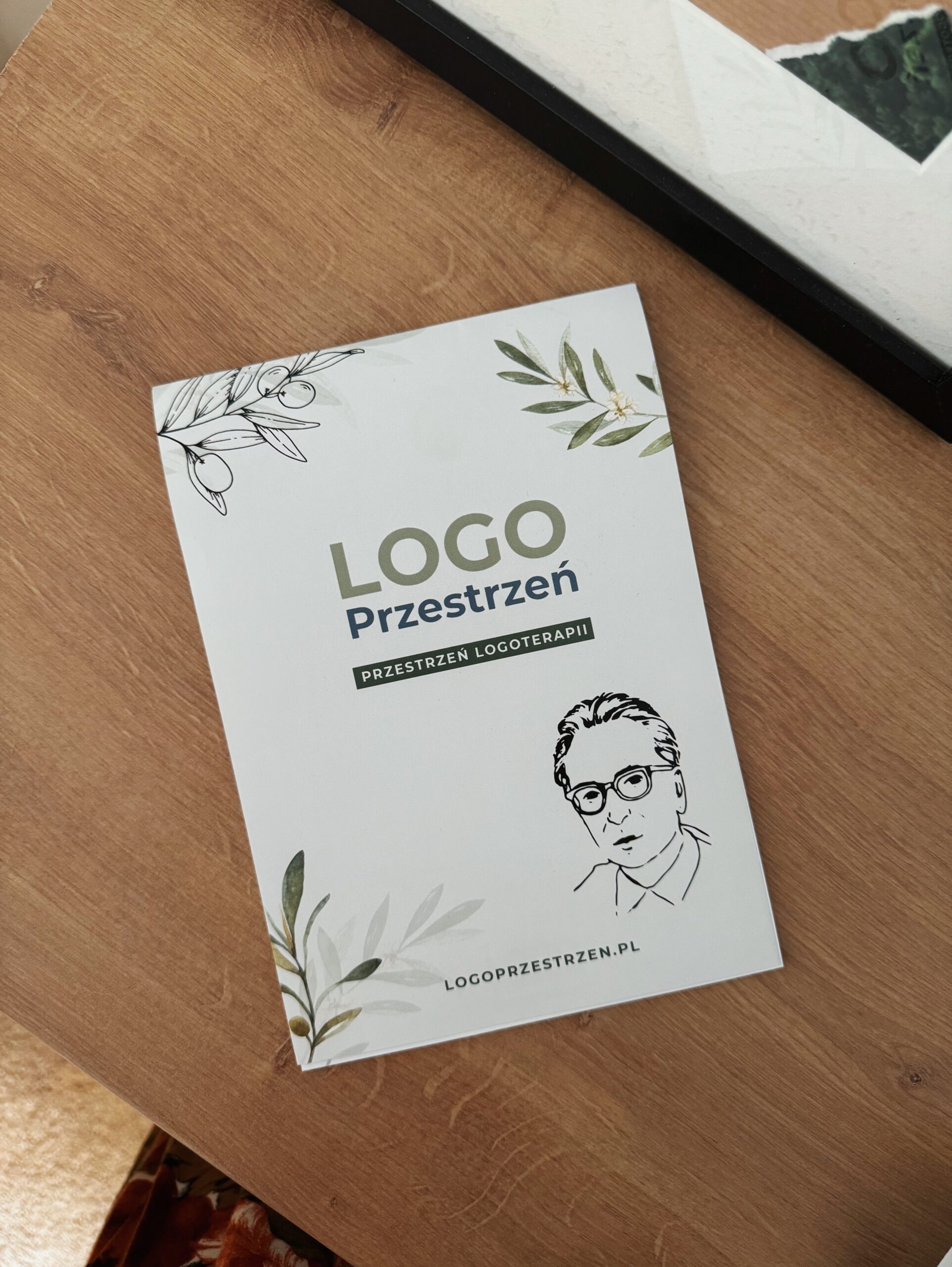 Notes: Logo Przestrzeń